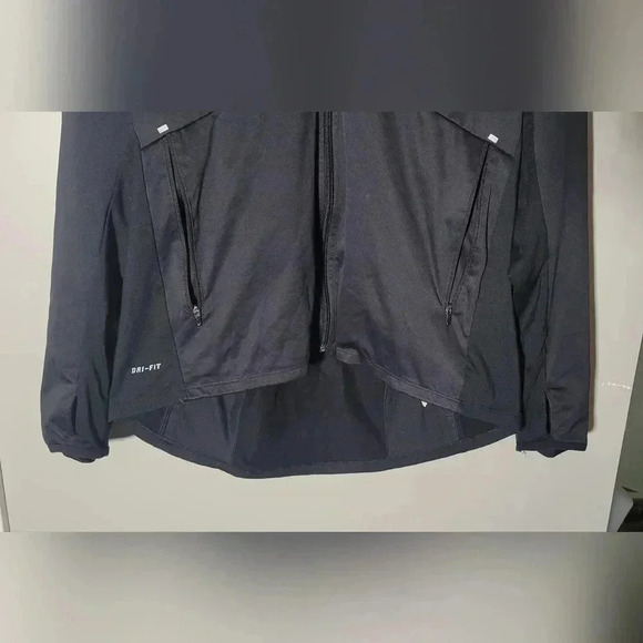 Nike Dri-Fit Full Zip Black Lined Windbreaker with Hand Covering  Women’s Size L - Picture 8 of 11